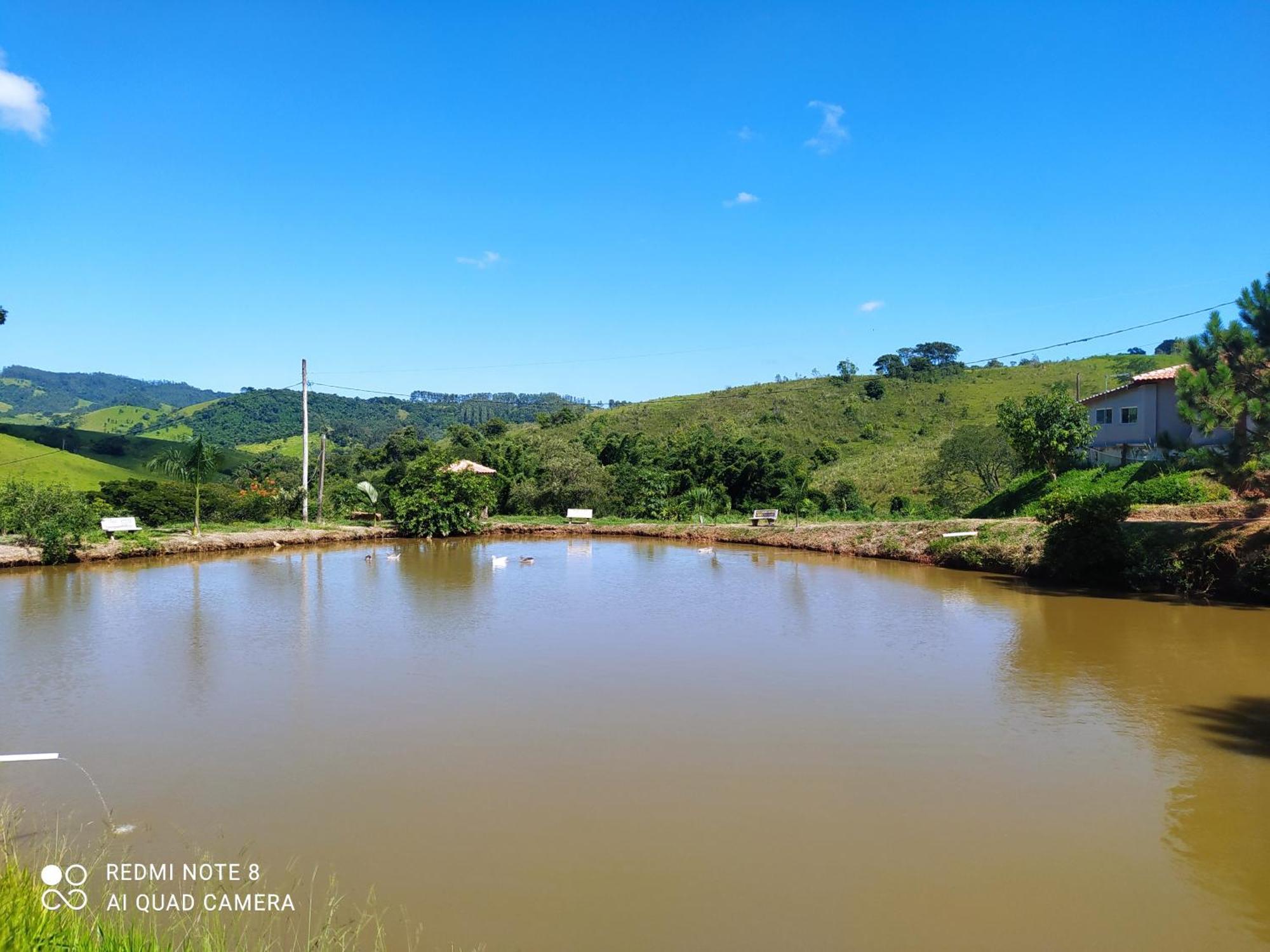 Pousada Irmaos Oliveira Lindoia Bagian luar foto